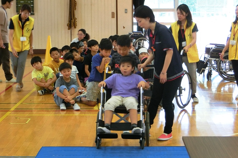 車いす体験