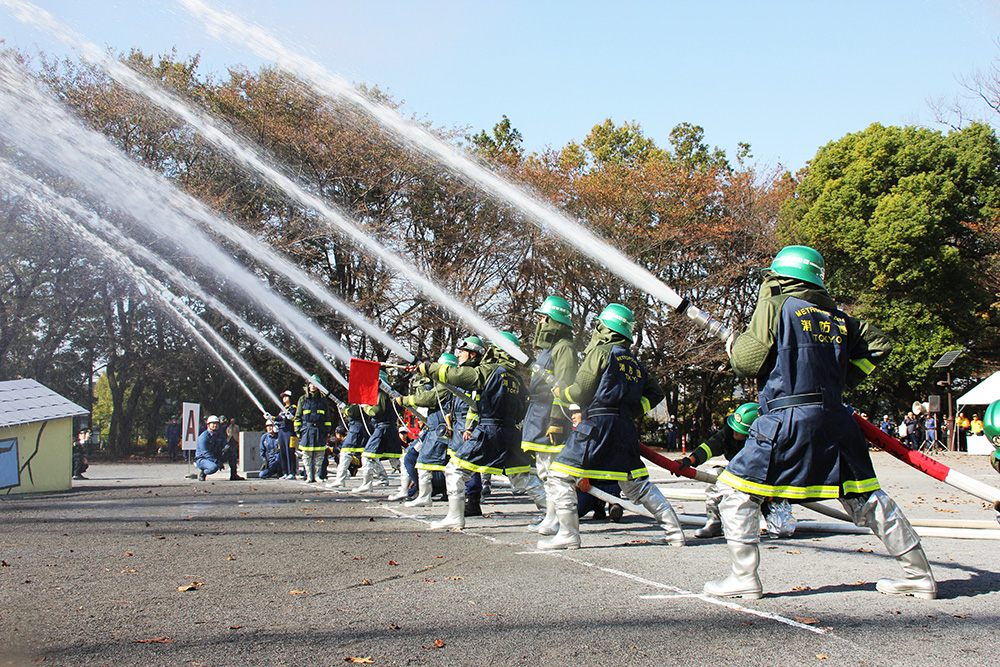 火災対応訓練　通電火災発生　「一斉放水はじめ！」