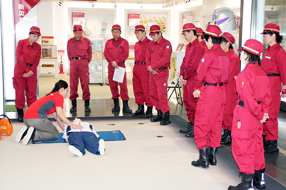 防災体験館AED操作訓練