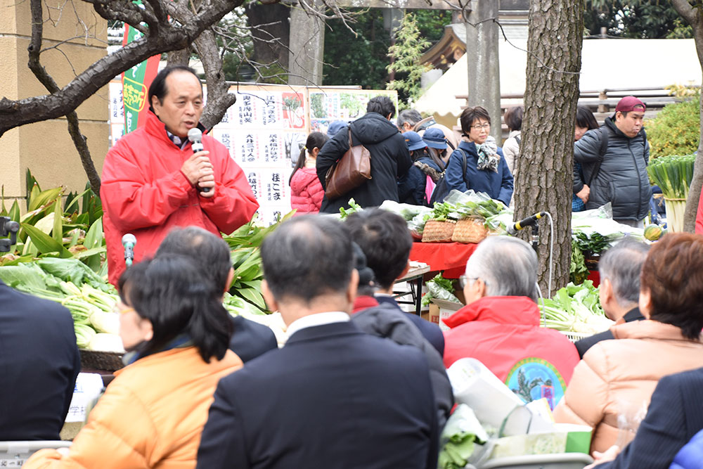 品川カブについて説明する大塚さん