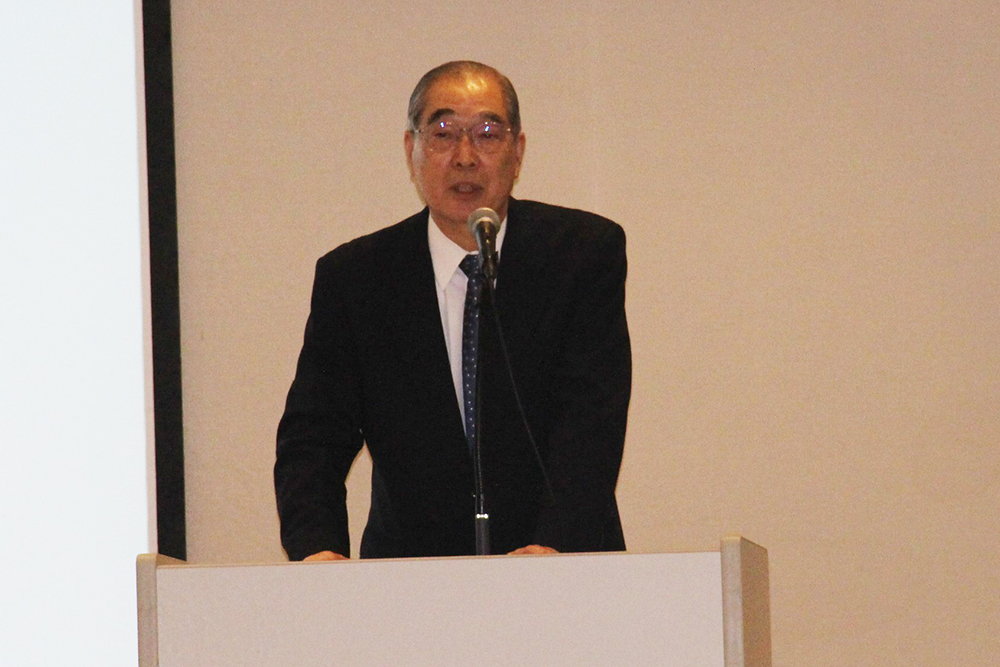 三上副委員長あいさつの様子