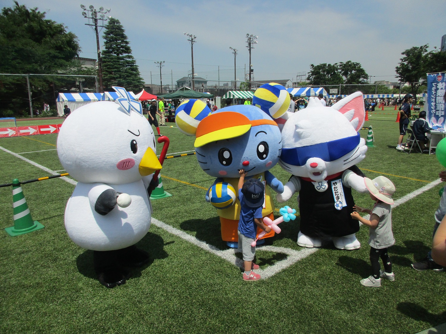 3競技応援キャラクターの様子