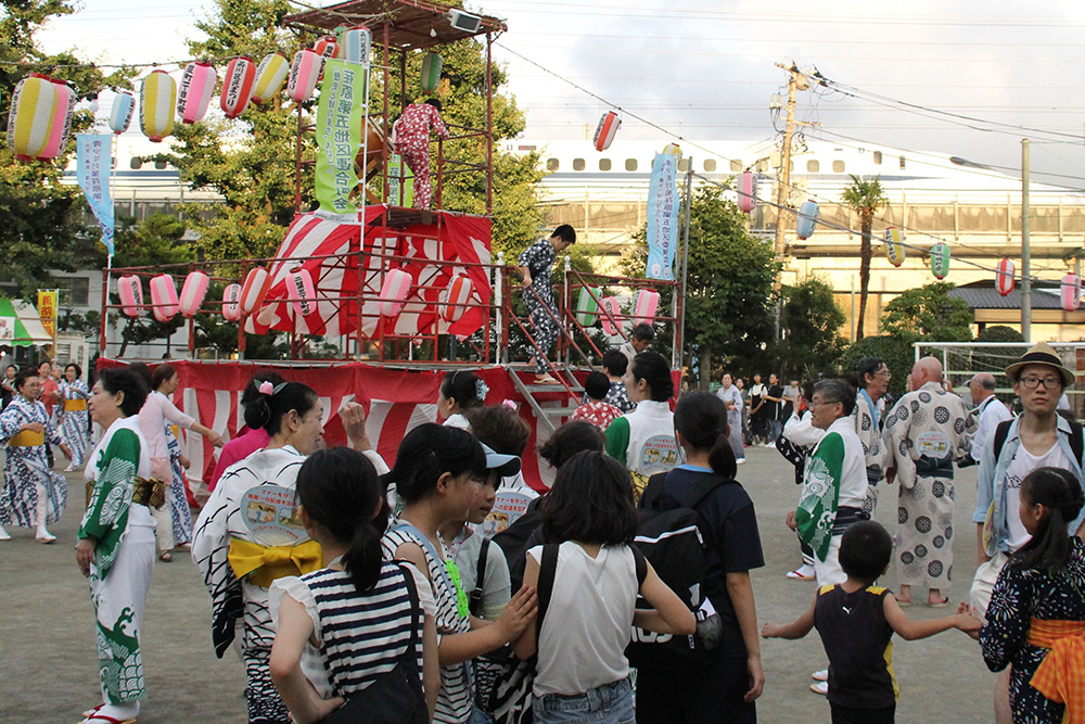 会場から新幹線が見える