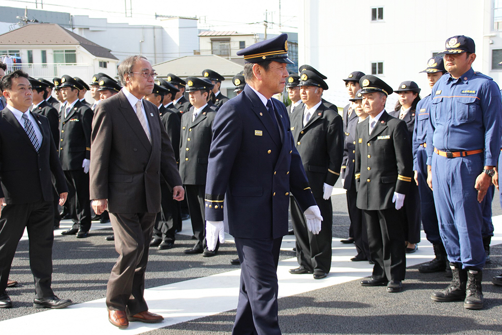 区長が検閲する様子