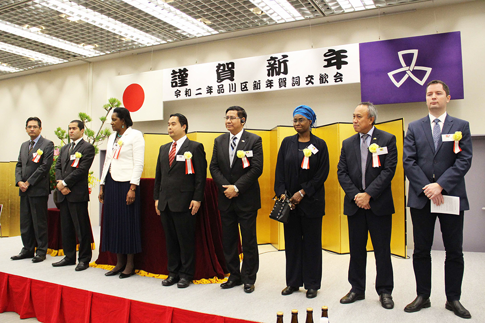 区内大使館・領事館の代表の皆さん