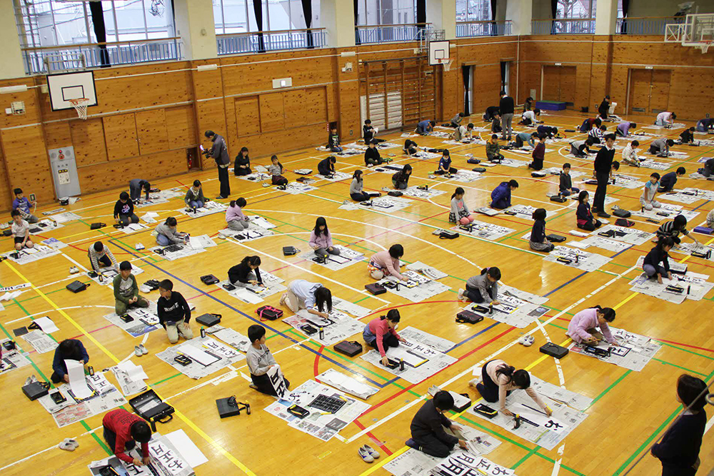 書初め会全体の様子