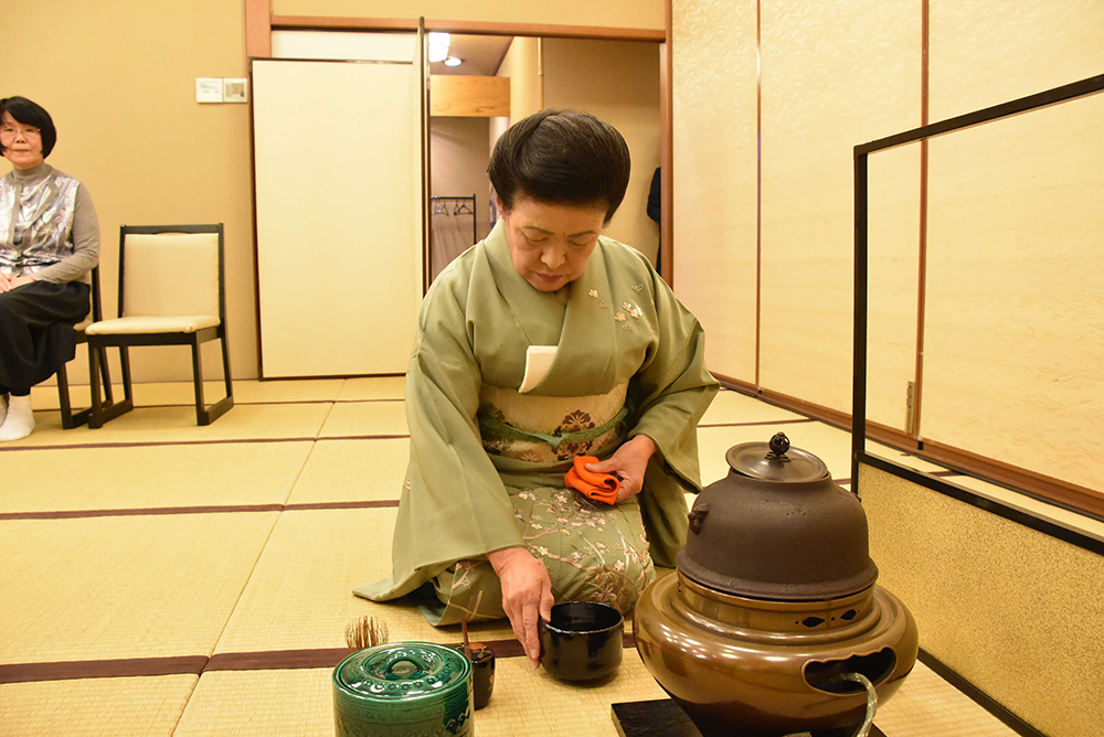 お茶の先生