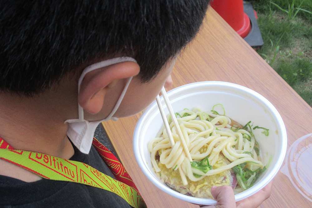 子ども越しのうどん