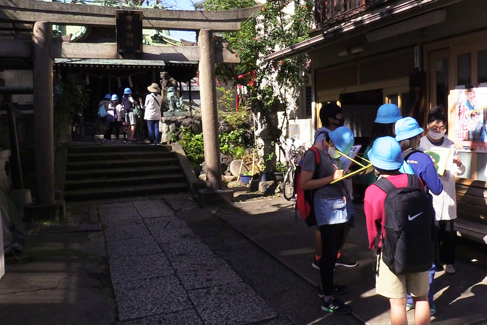 寄木神社を見学