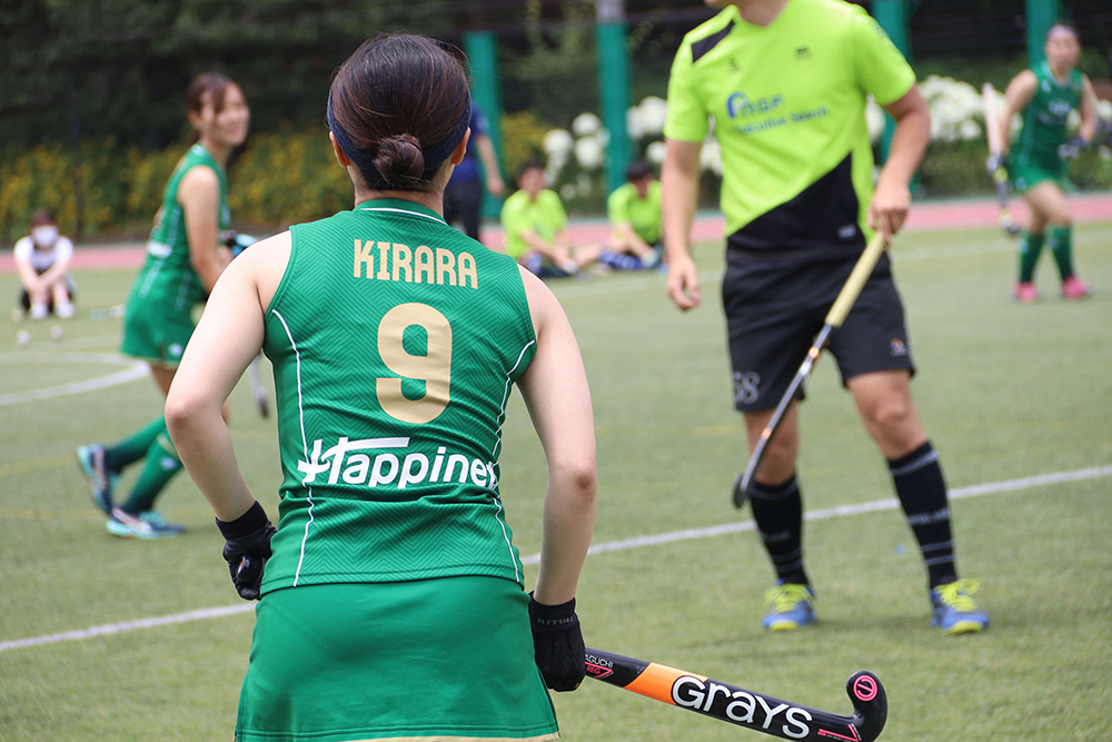 女子選手のバックショット