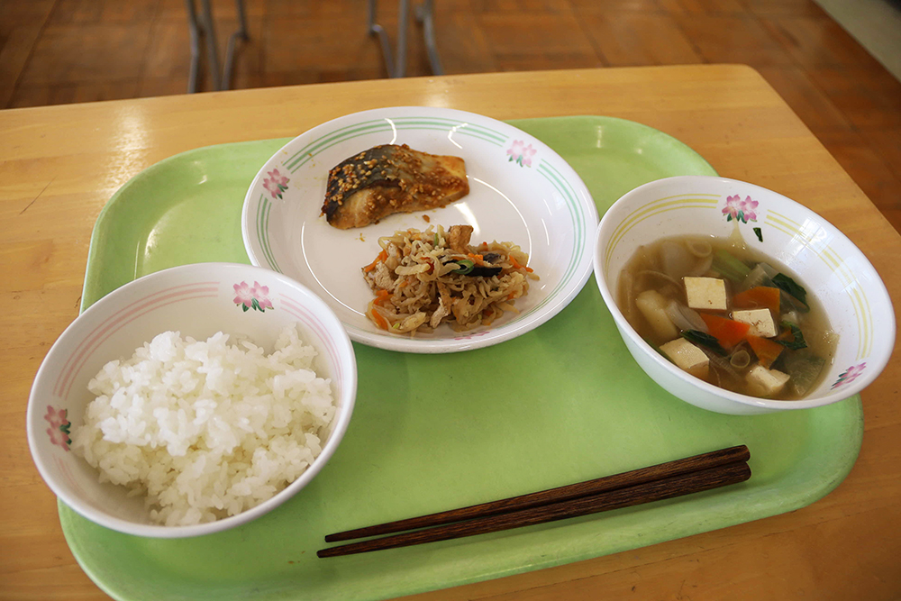 この日の給食メニュー