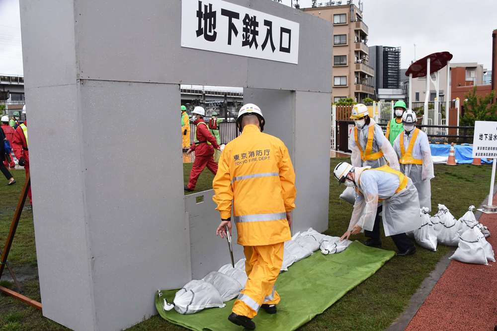 地下鉄入口訓練