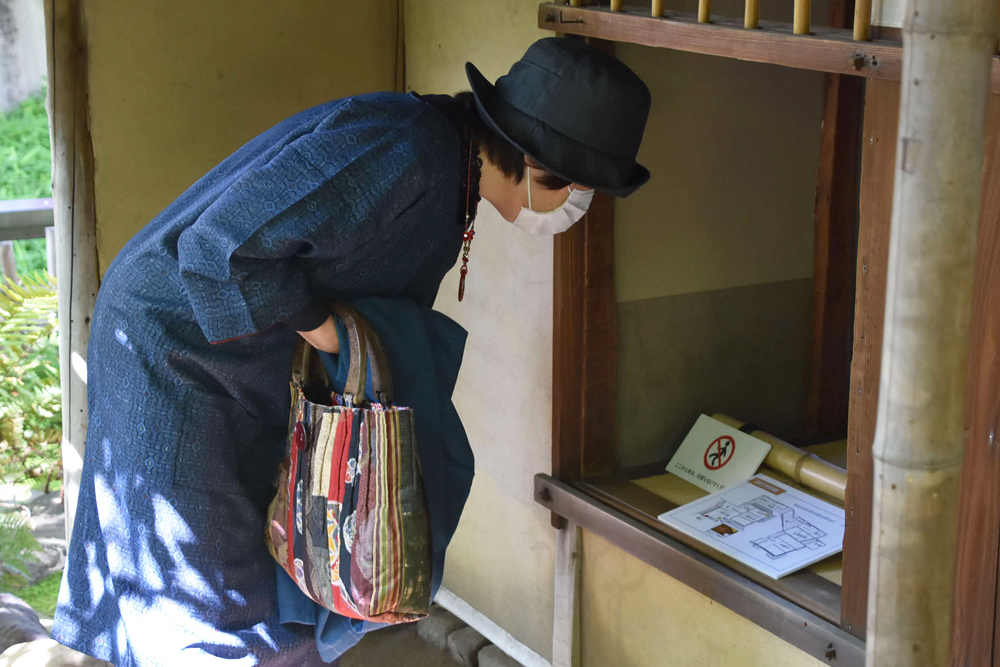 来場客が見ている様子