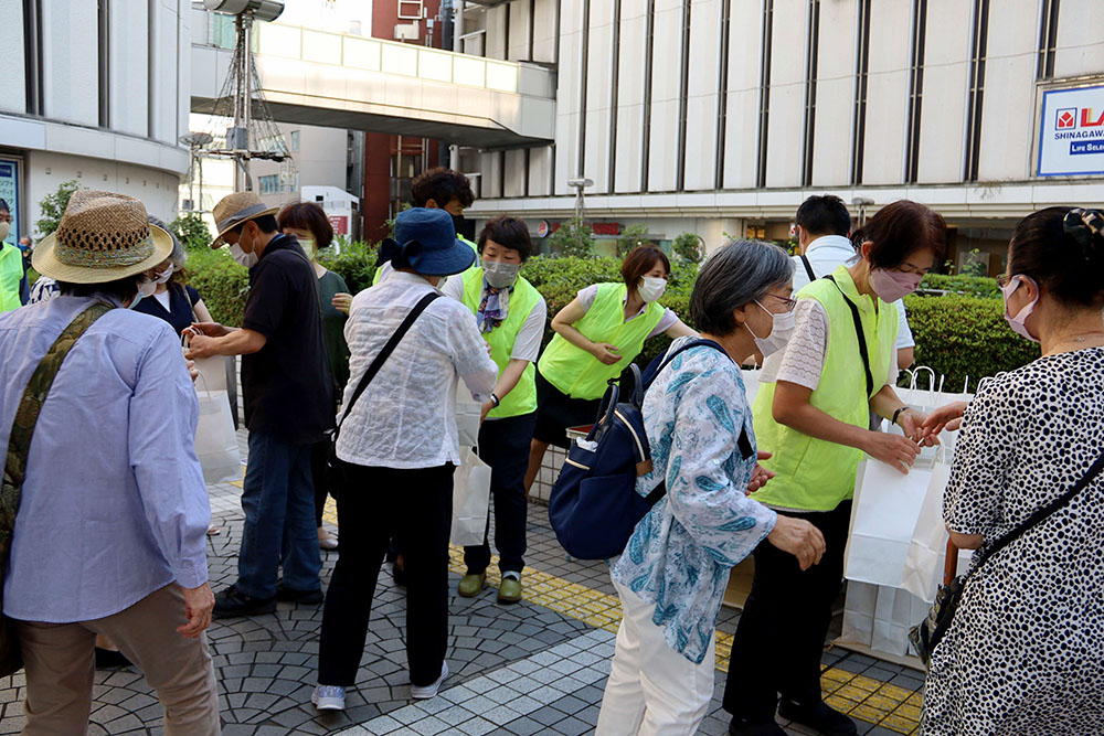 大井町駅前での活動の様子