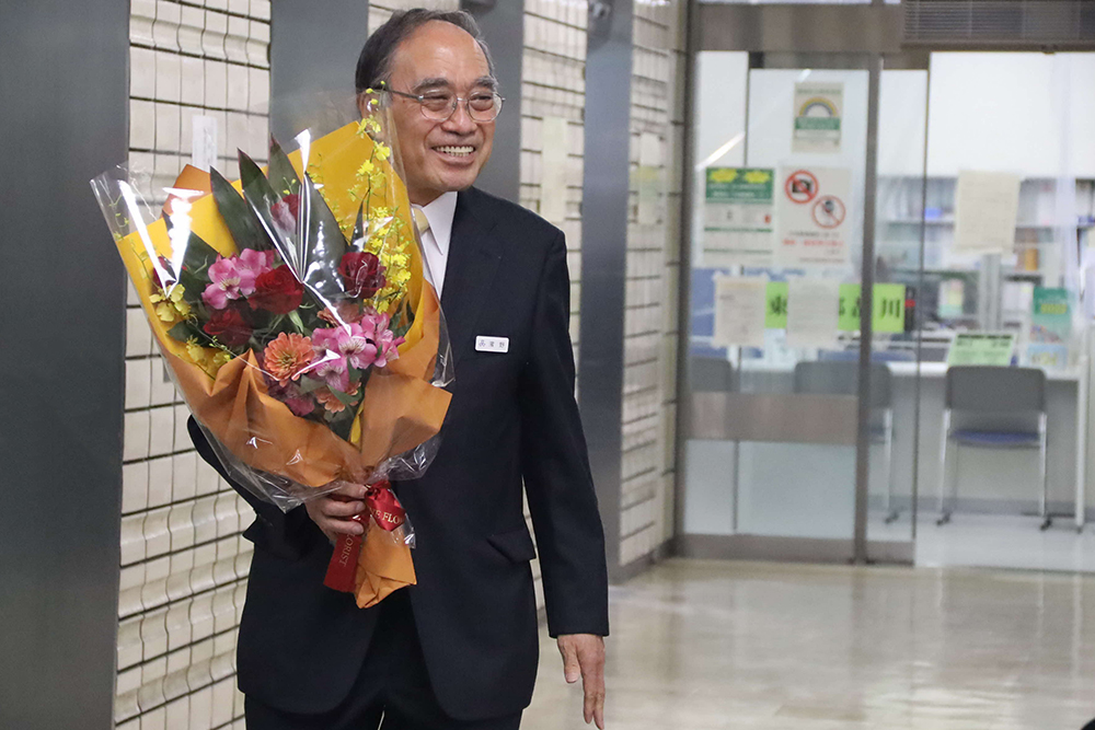 笑顔の濱野区長