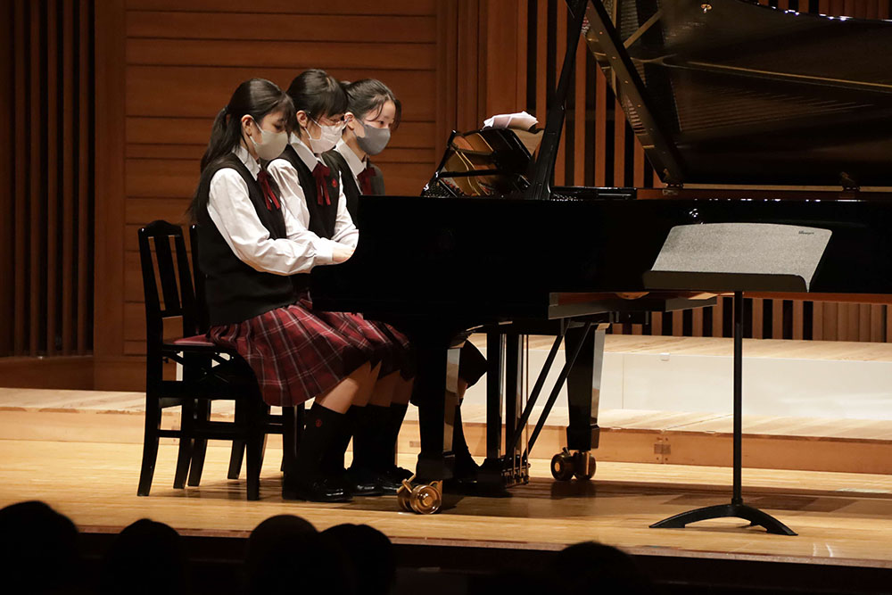日本音楽高等学校 ピアノ連弾