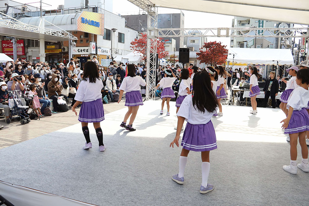 キッズダンスと観覧者