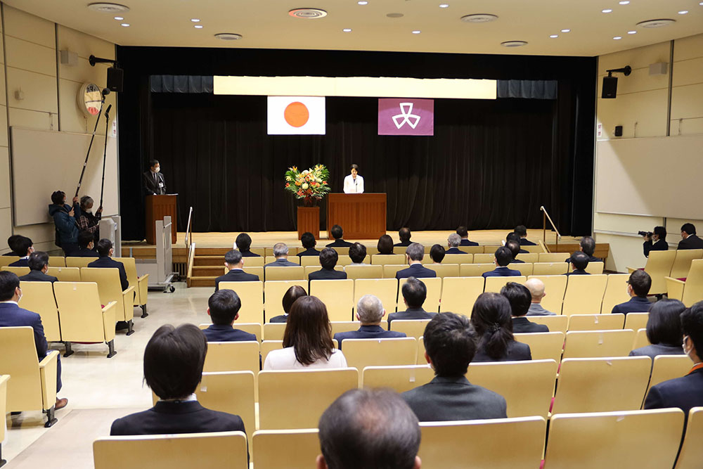 区職員向けあいさつの様子