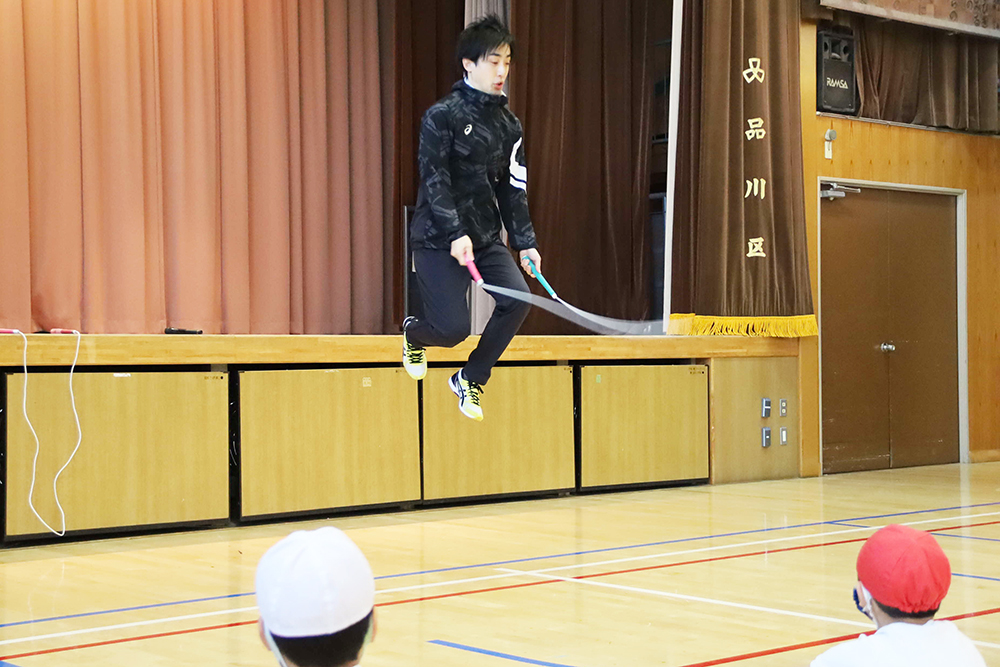 生山さんが技を披露