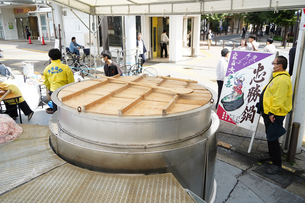 3000食のたけのこ汁と忠勝鍋