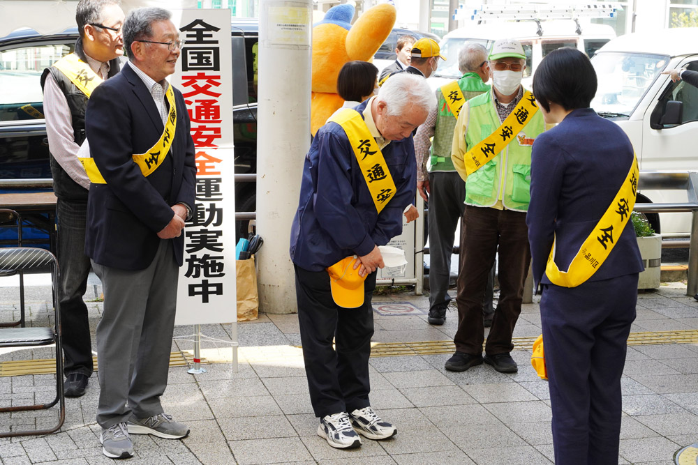 あいさつのようす