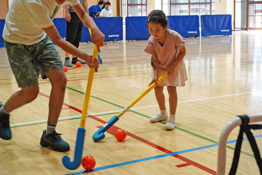 スポーツを楽しんでいる様子