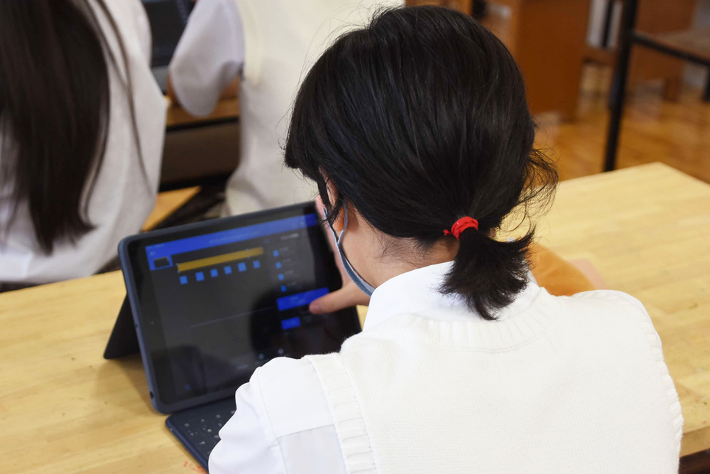 捜査している様子