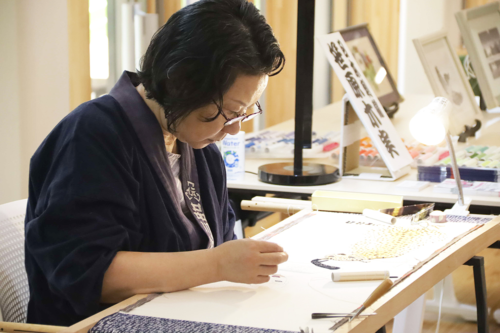 日本刺繍職人の笹原さん