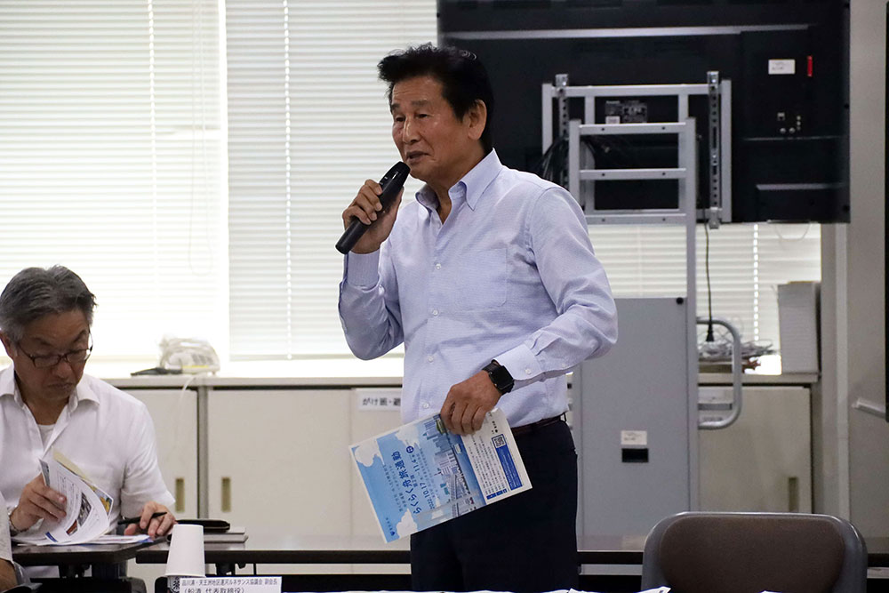 委員の活動報告開始