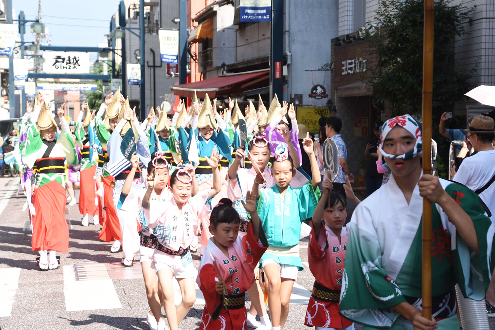 阿波踊り