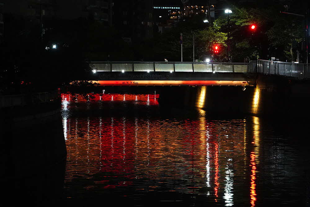 ライトアップされた小関橋