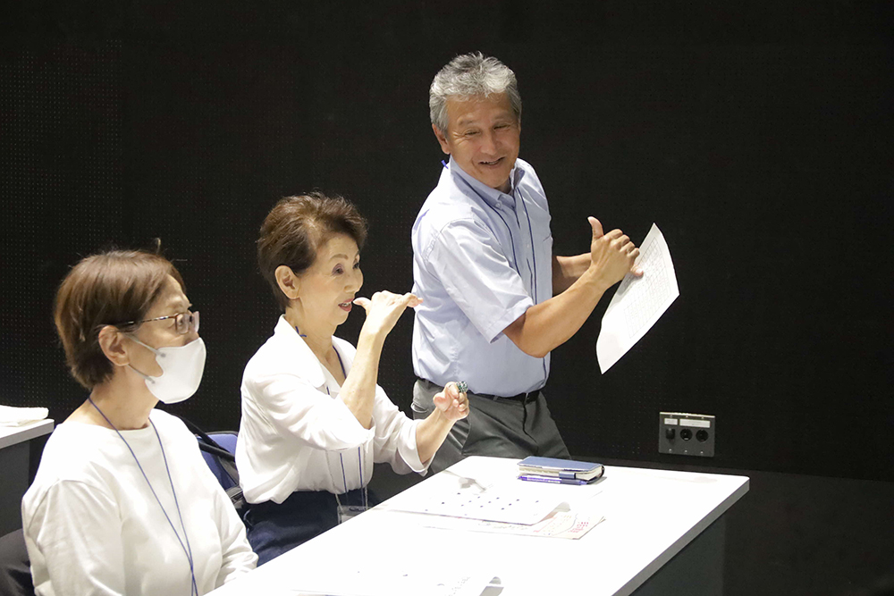 講師の高橋さんと参加者