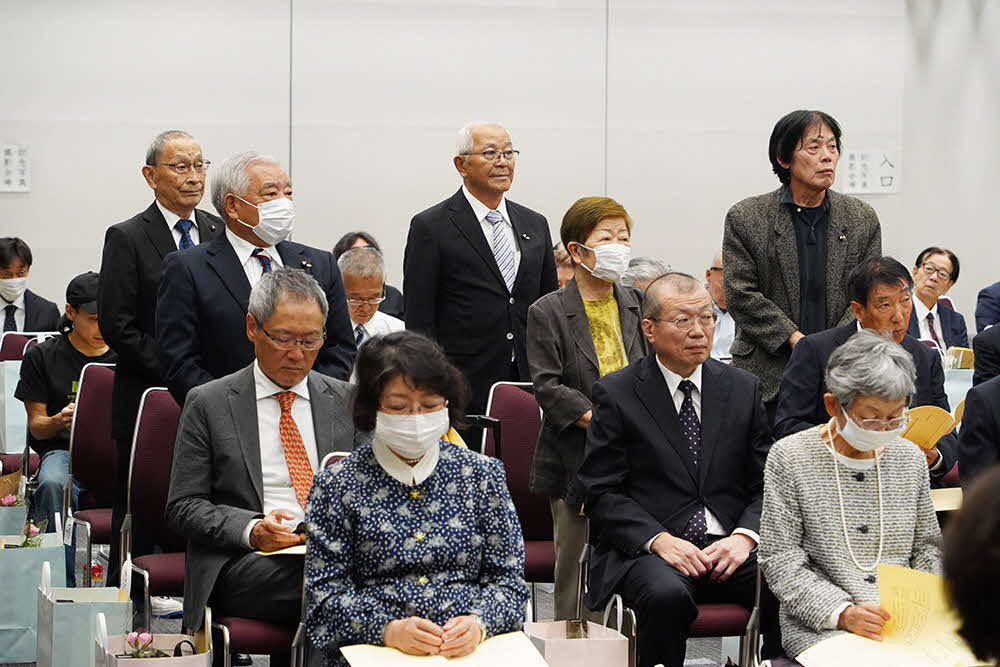 表彰される人たちの写真