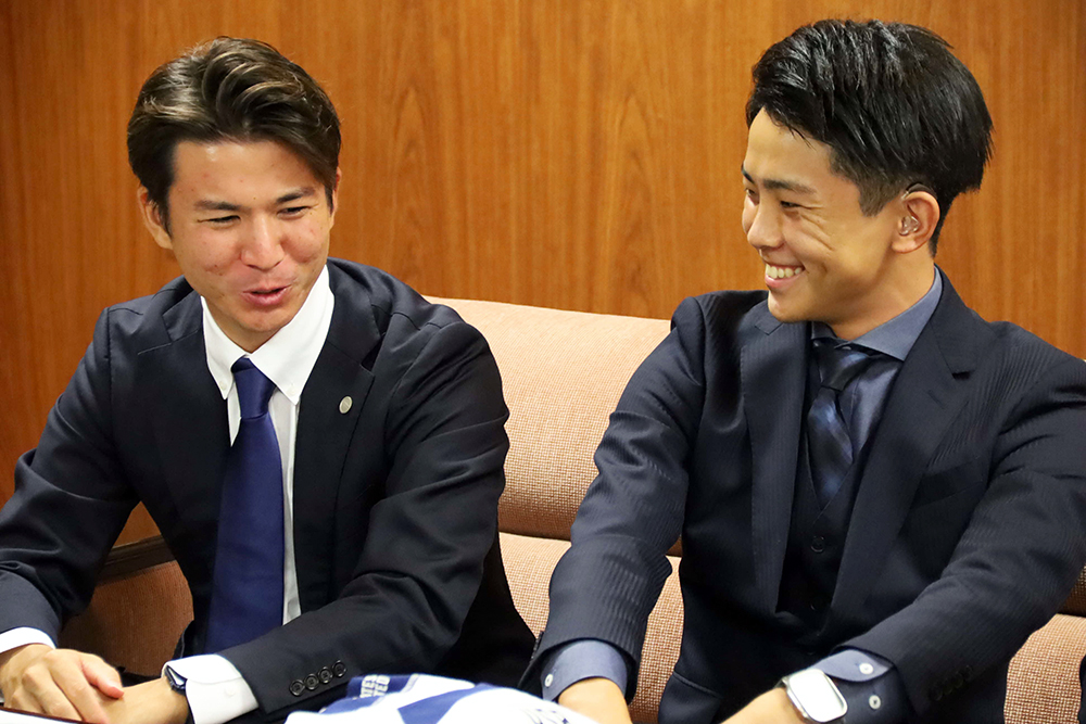 湯野選手と原口選手のアップ写真