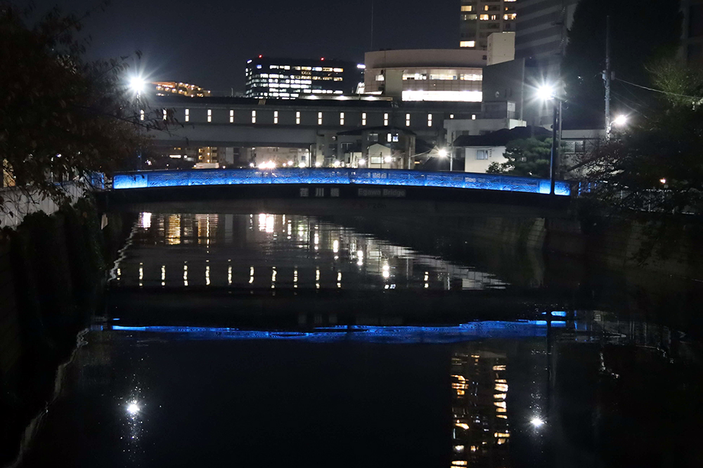 荏川橋のライトアップの写真