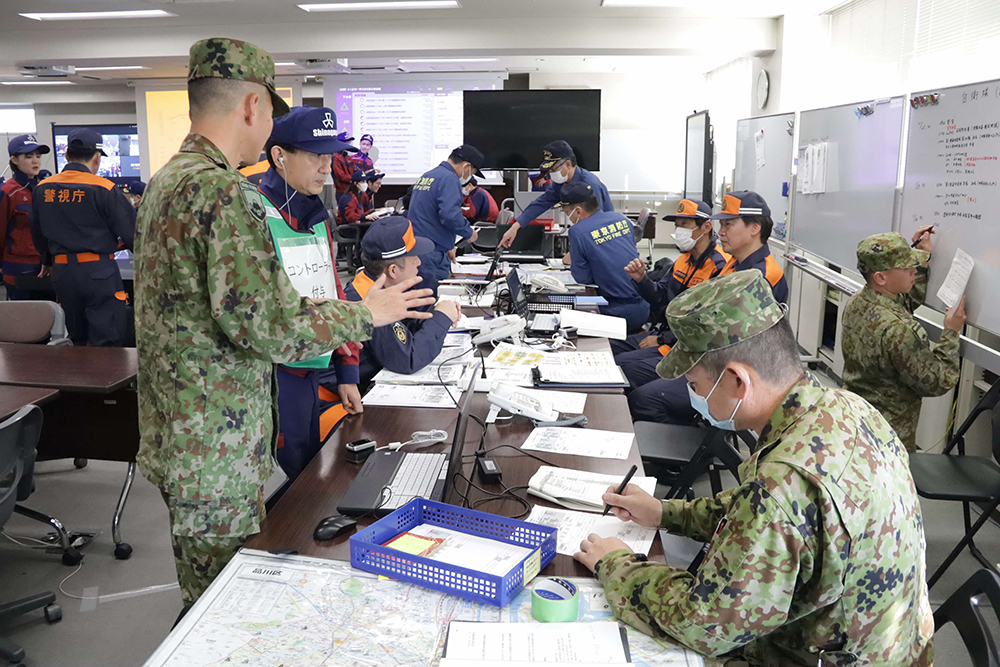 訓練に参加した自衛隊・消防庁・警視庁の方の画像