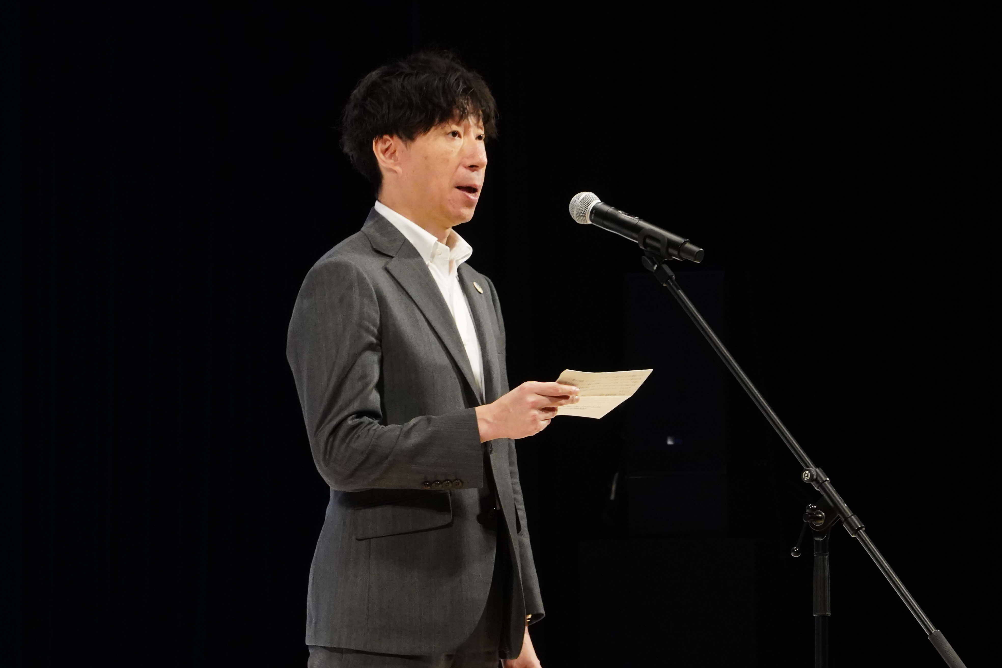 新井副区長あいさつの写真