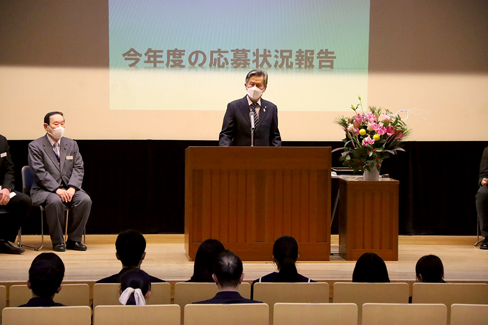 明るい選挙推進協議会 谷口会長があいさつしている画像