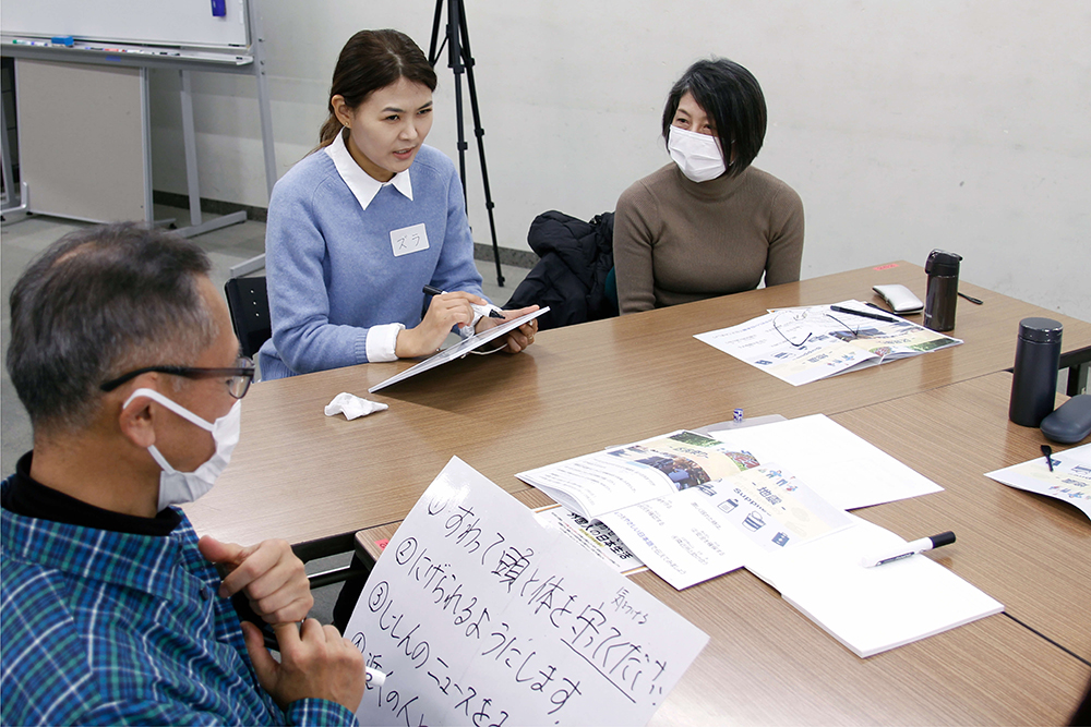 外国人に伝えてみている画像