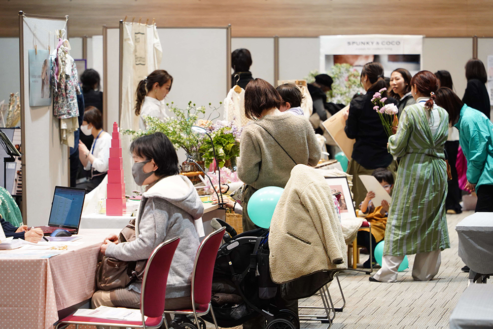 会場内の様子の写真