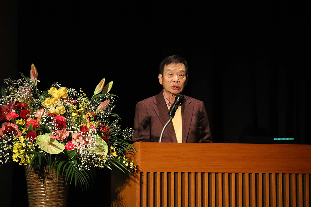 協議会の活動報告する小林会長の画像