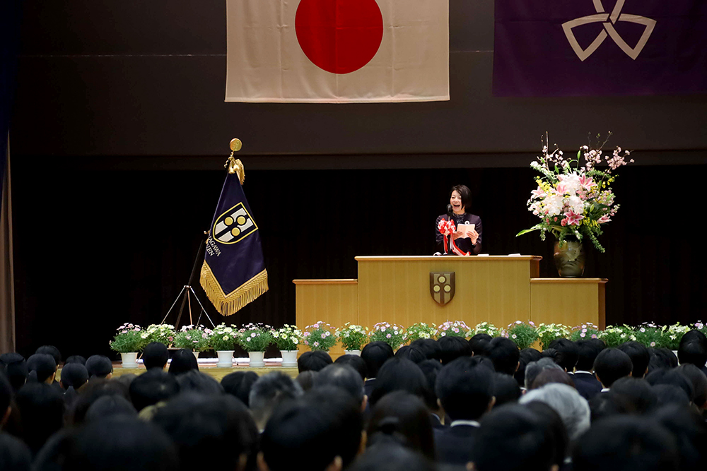 祝辞を話す森澤区長の画像