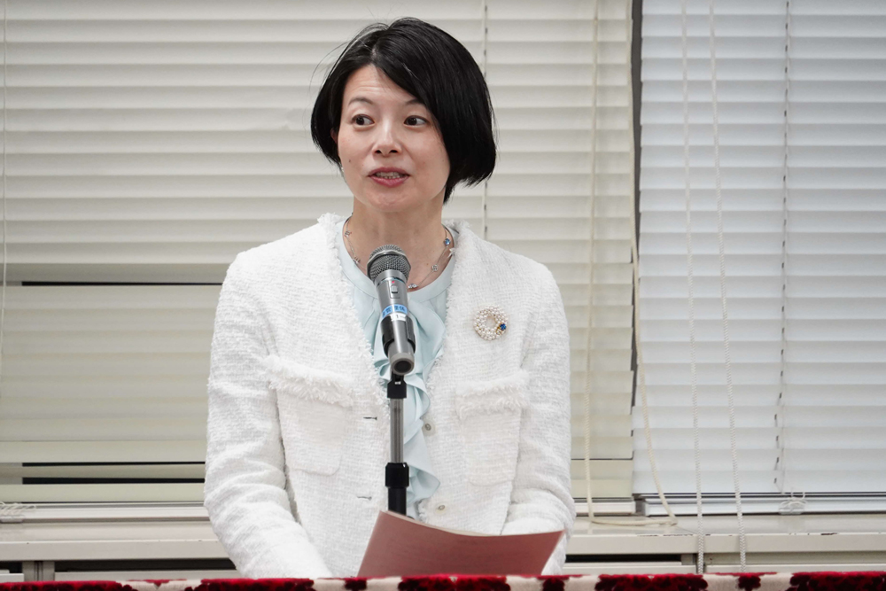 あいさつている区長