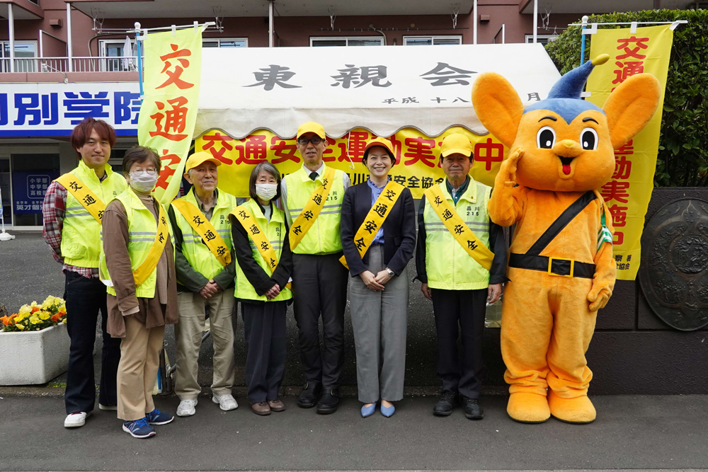 記念写真の様子町会