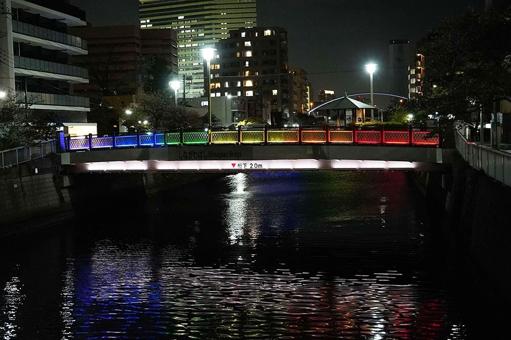 ライトアップされた品川橋