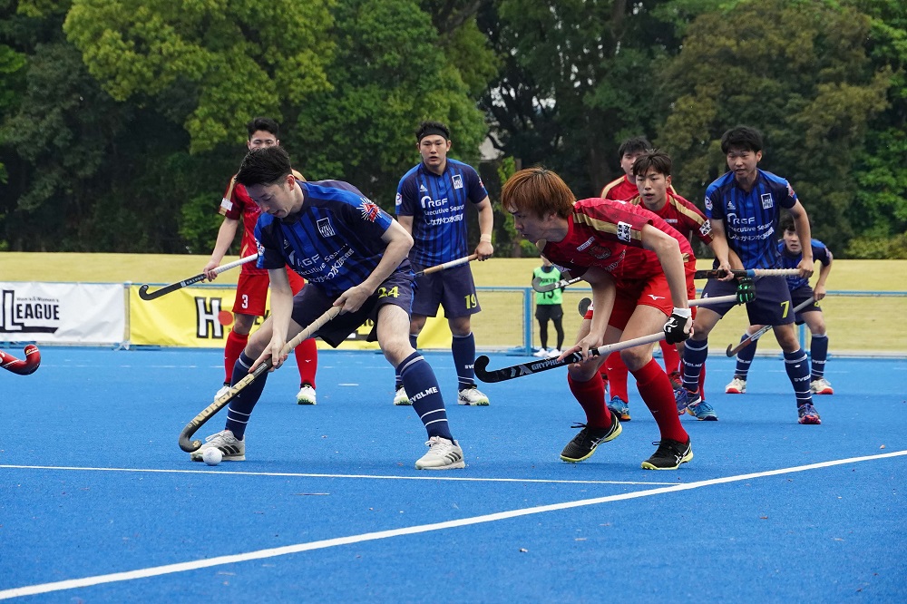 試合している様子の写真