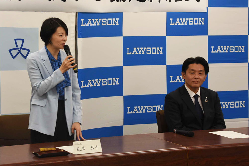 森澤区長が挨拶する画像