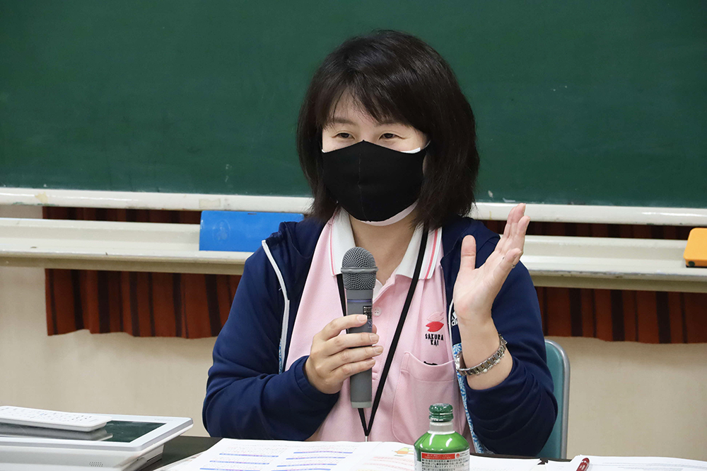 講師のアップの画像