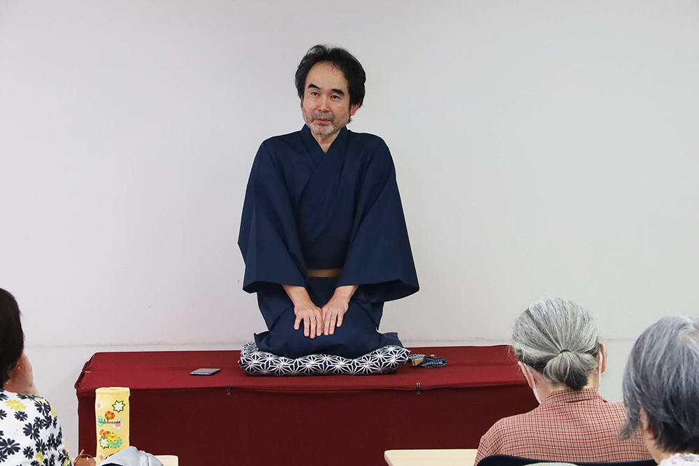 新里 和弘講師の写真