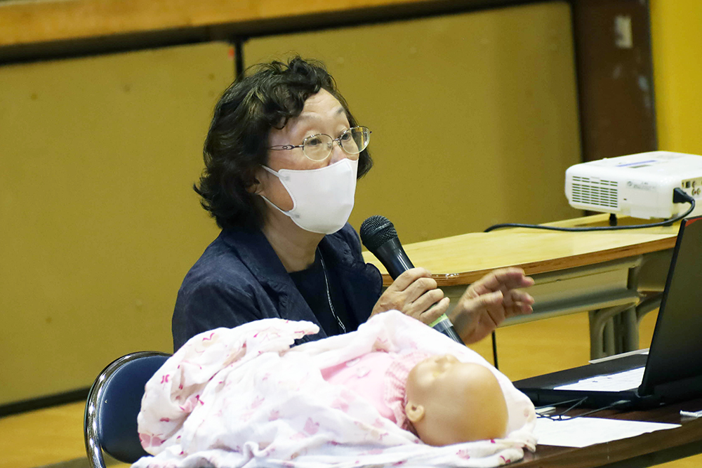 助産師による説明の画像